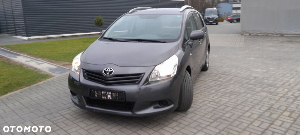 Toyota Verso 2.0 D-4D Edition - 2