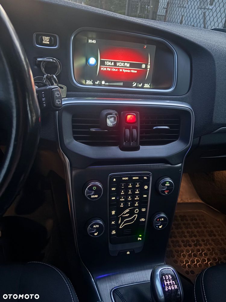 Volvo V40 D4 Drive-E R-Design Kinetic - 10