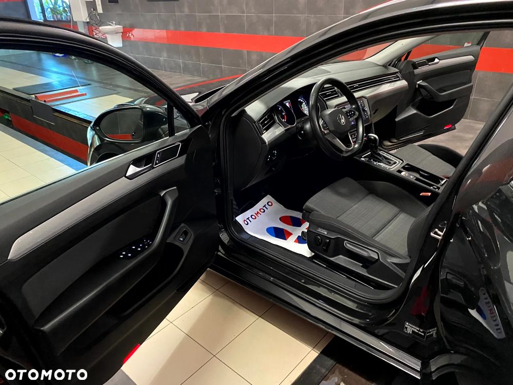 Volkswagen Passat 2.0 TDI EVO Elegance DSG - 10