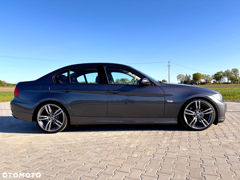 BMW Seria 3 320d DPF Touring - 4