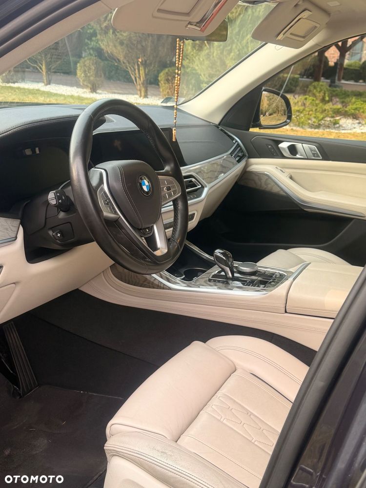 BMW X7 xDrive40i - 10