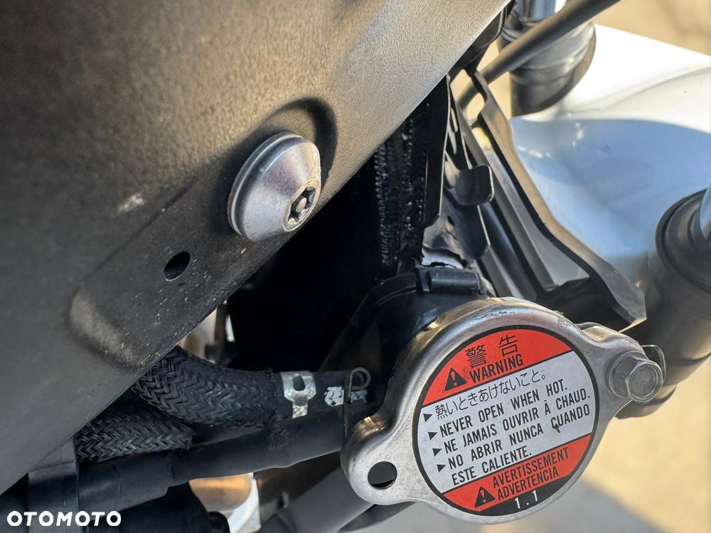 Yamaha FZ6 - 12