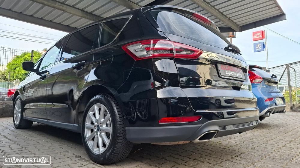 Ford S-Max - 12