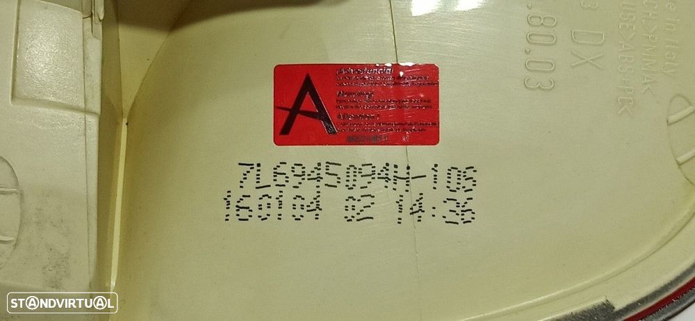 FAROLIM TRASEIRO DIREITO VOLKSWAGEN TOUAREG (7LA) TDI V10 - 4