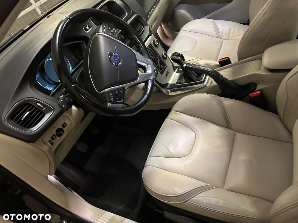 Volvo V40 Cross Country T4 Ocean Race - 16