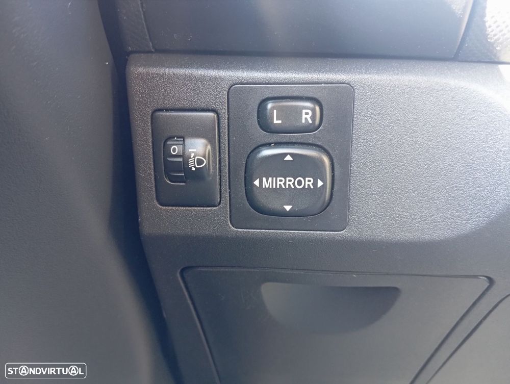 Toyota Yaris 1.0 VVT-i AC - 11