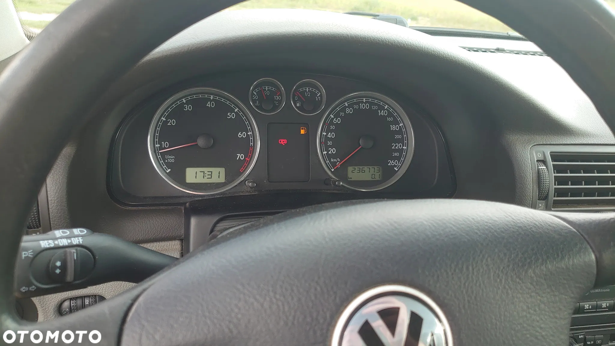 Volkswagen Passat 1.8T - 17