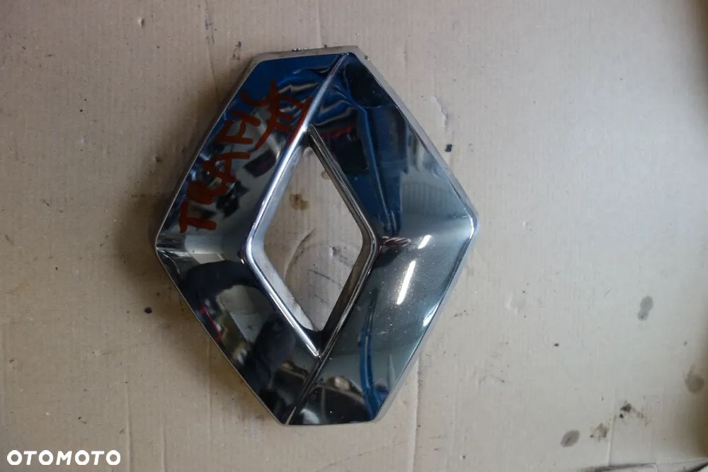 EMBLEMAT ZNACZEK RENAULT TRAFIC III - 3