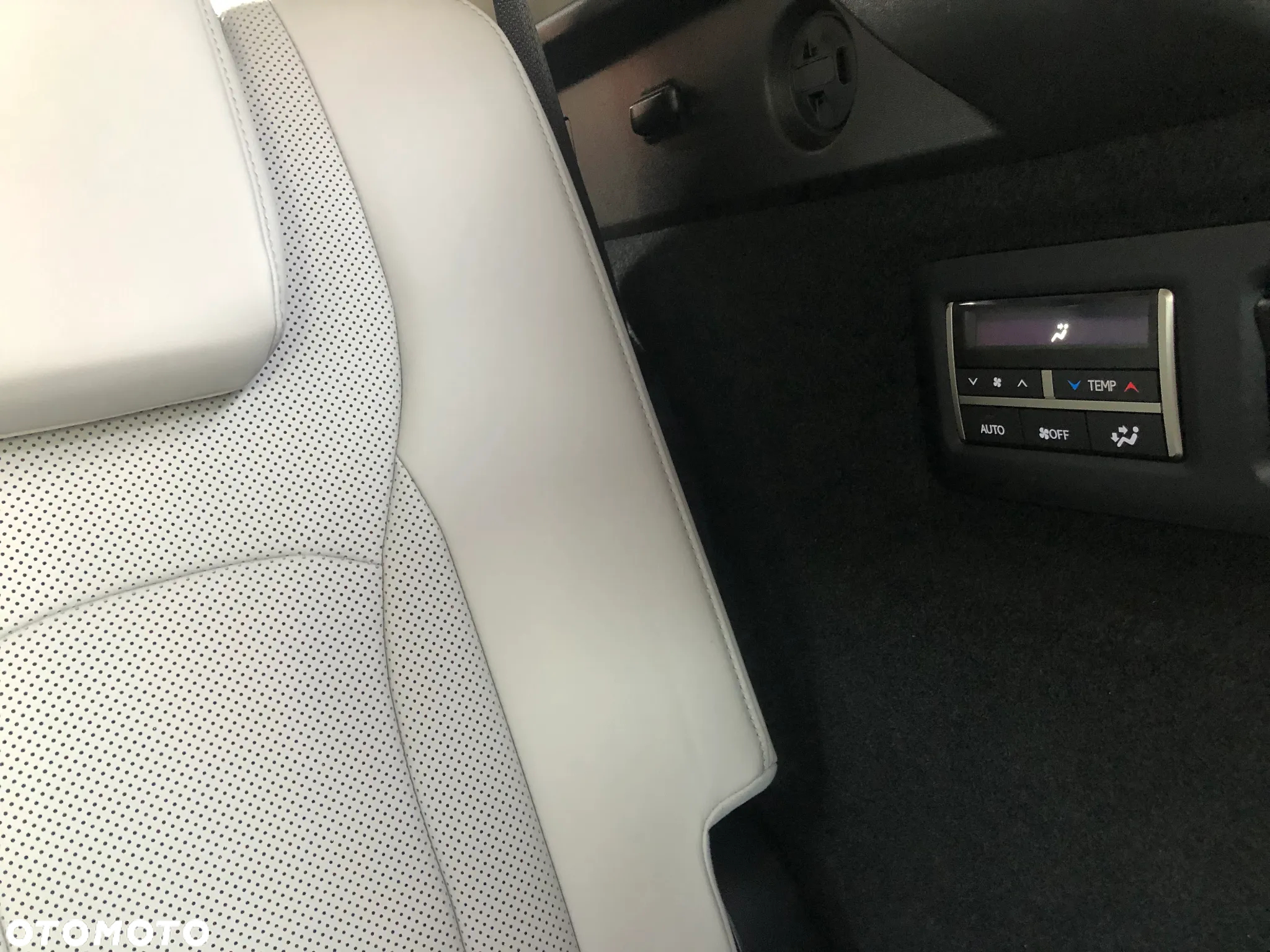 Lexus RX - 27
