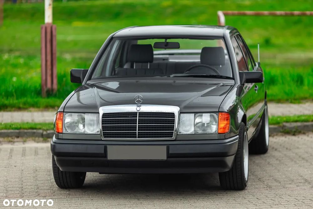 Mercedes-Benz W124 (1984-1993) - 8