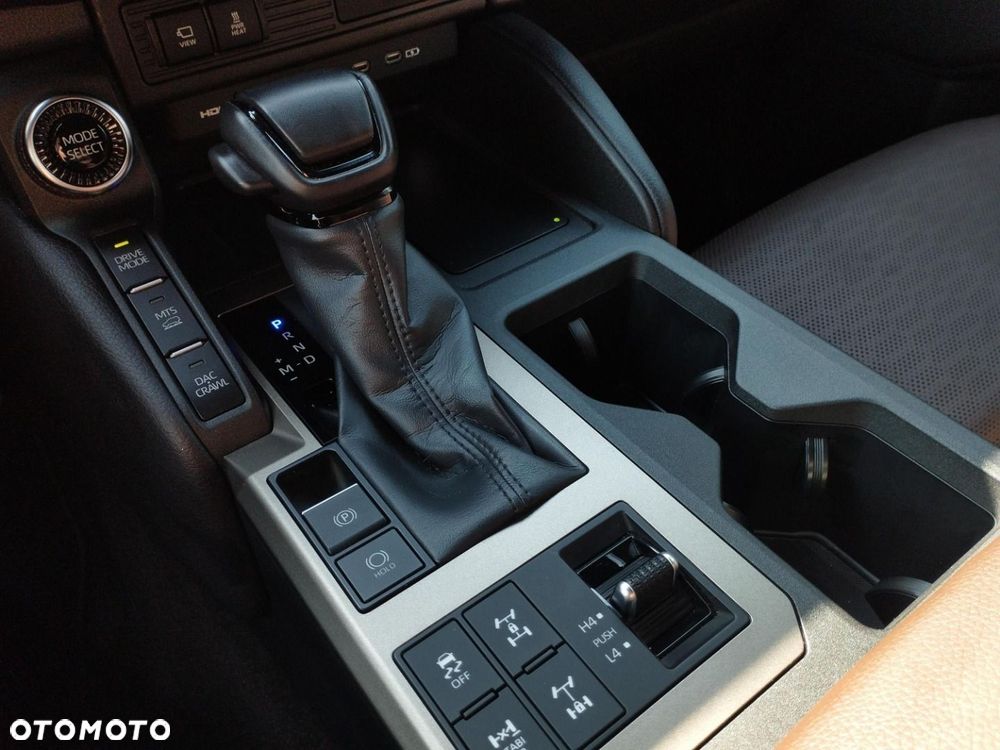 Toyota Land Cruiser - 23