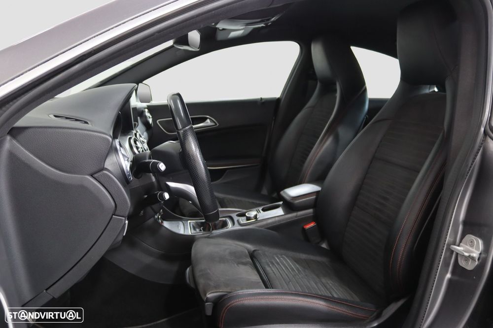 Mercedes-Benz CLA 180 (CDI) d AMG Line - 12