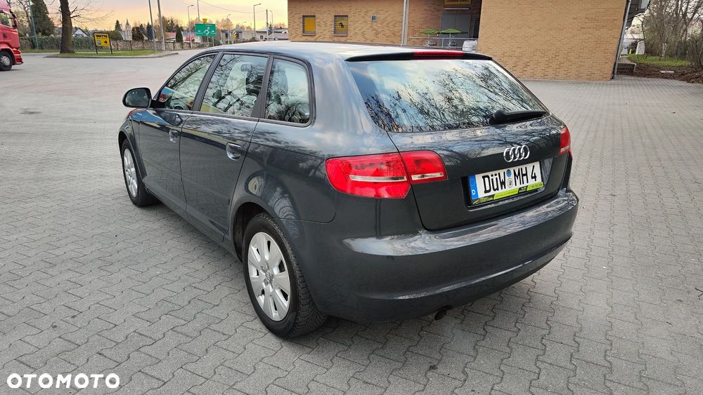 Audi A3 Sportback 1.6 Attraction - 6