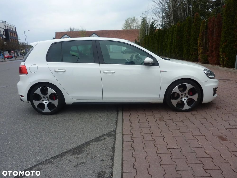 Volkswagen Golf 2.0 GTI DSG - 1