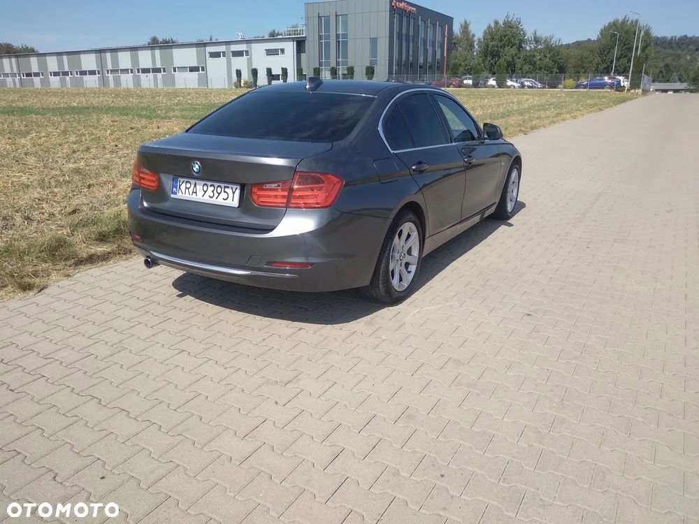BMW Seria 3 316d Luxury Line - 12