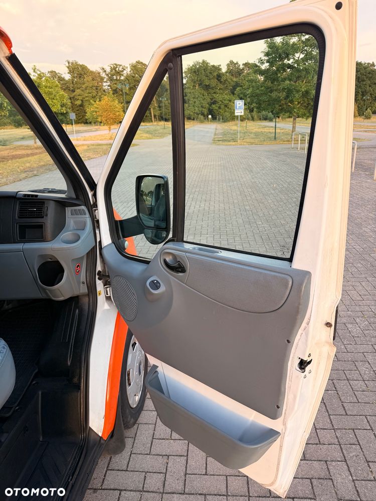 Ford Transit - 11