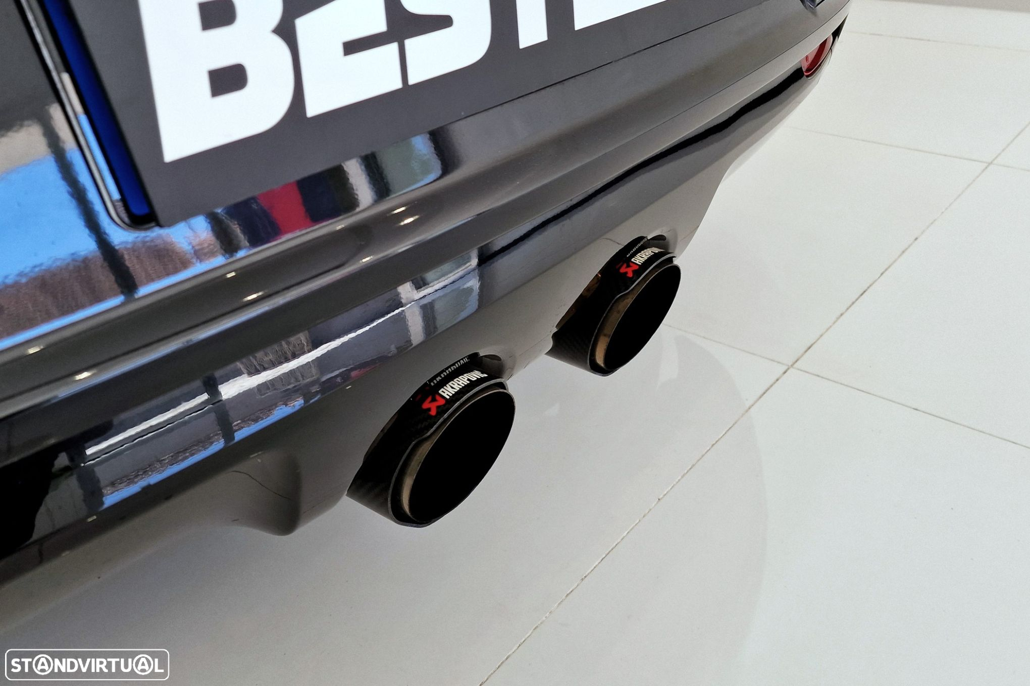 VW Golf 2.0 TSi R20 DSG - 35