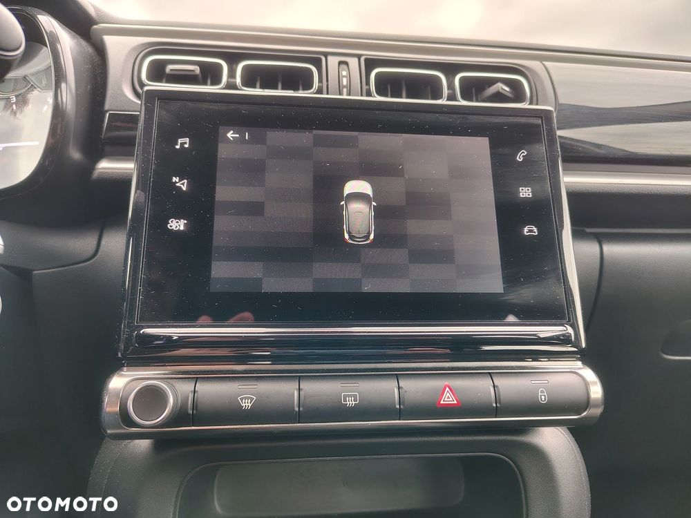 Citroën C3 1.2 PureTech Shine EAT6 - 27