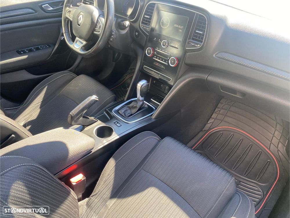 Renault Mégane Sport Tourer - 17