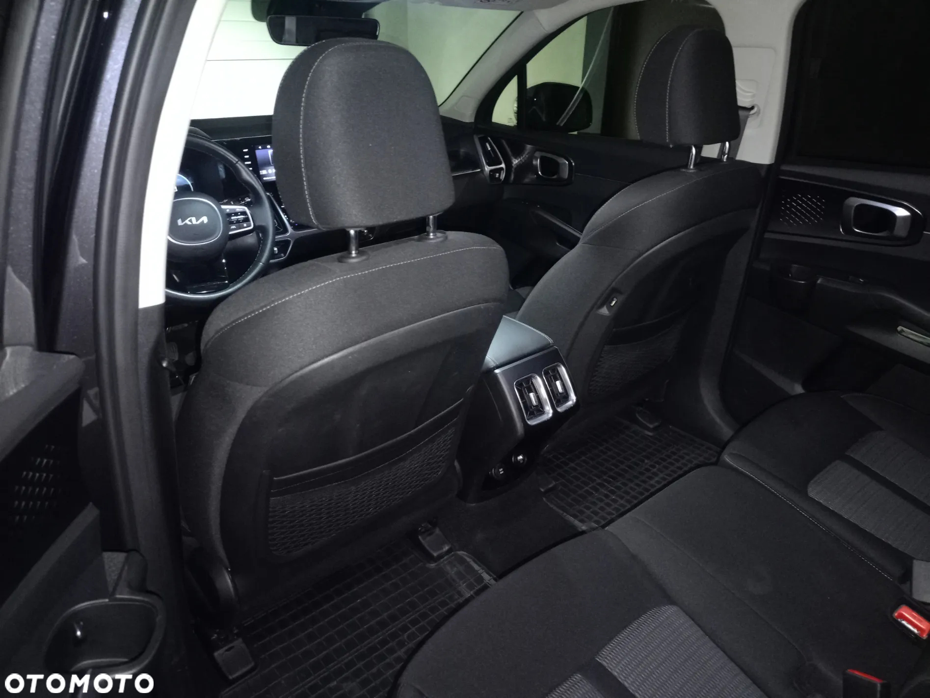 Kia Sorento 1.6 T-GDI HEV M 7os - 26