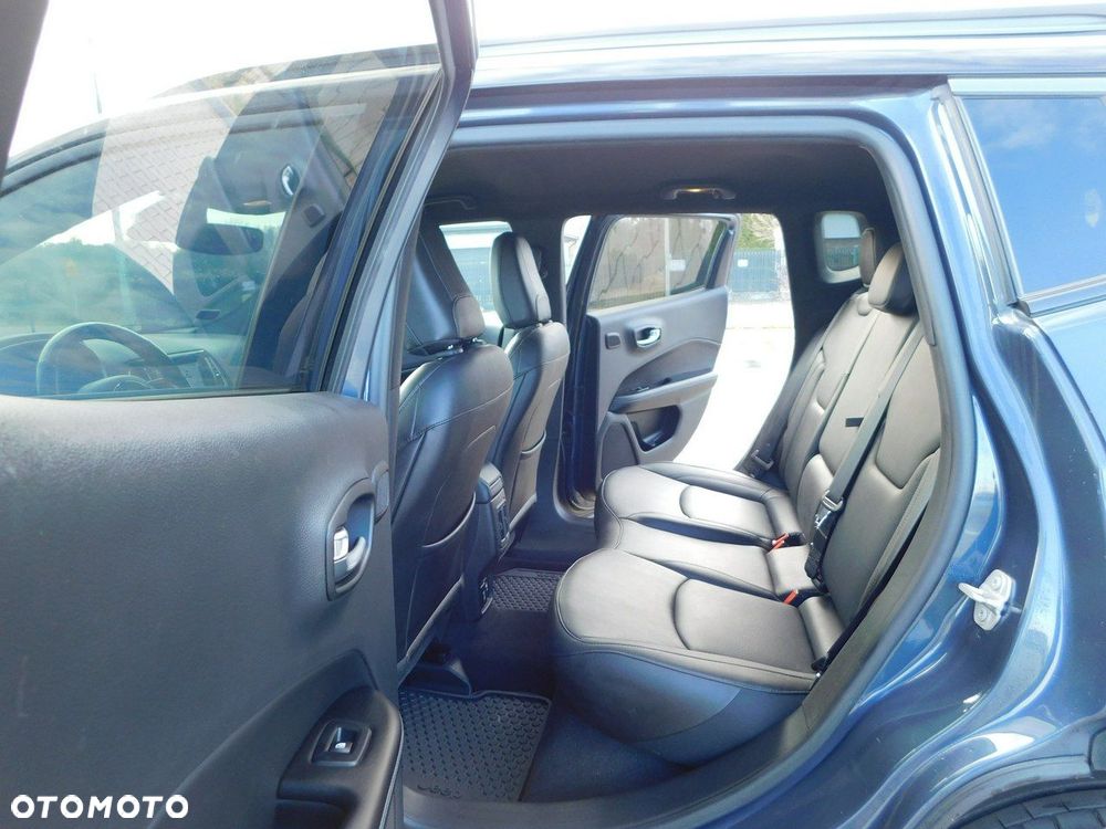 Jeep Compass - 12