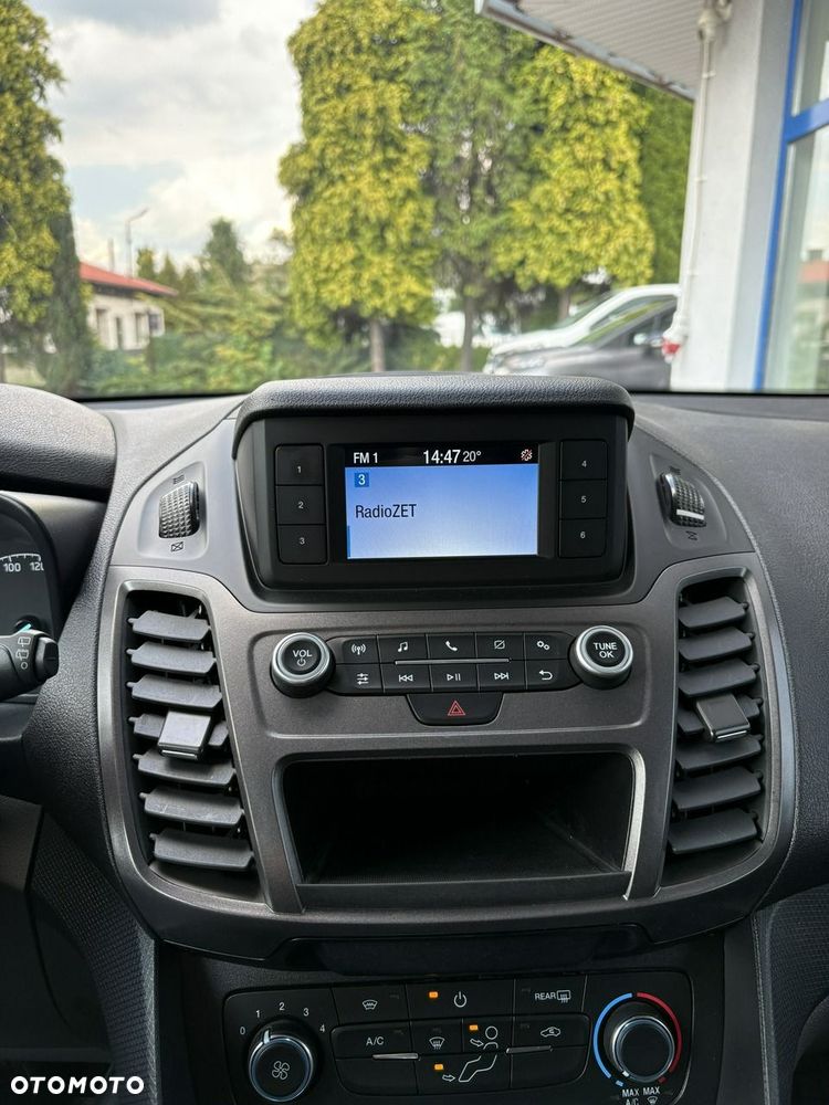 Ford Transit Connect - 22