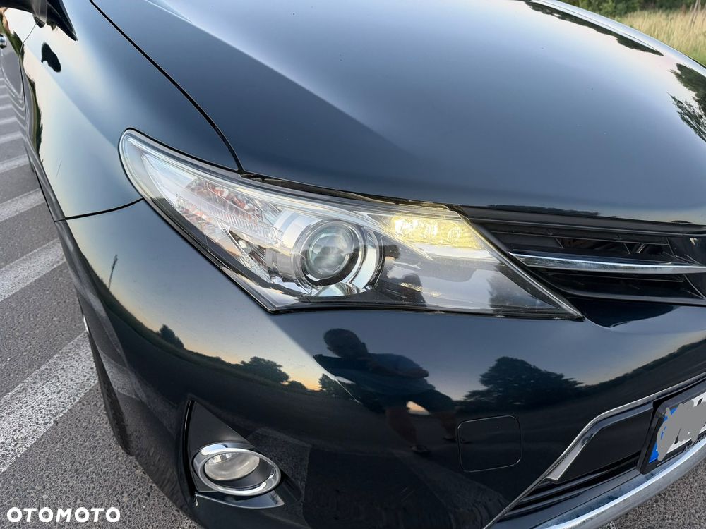Toyota Auris 2.0 D-4D Dynamic - 19