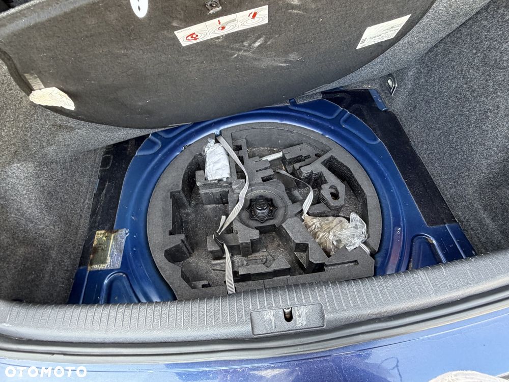 Volkswagen Golf - 14