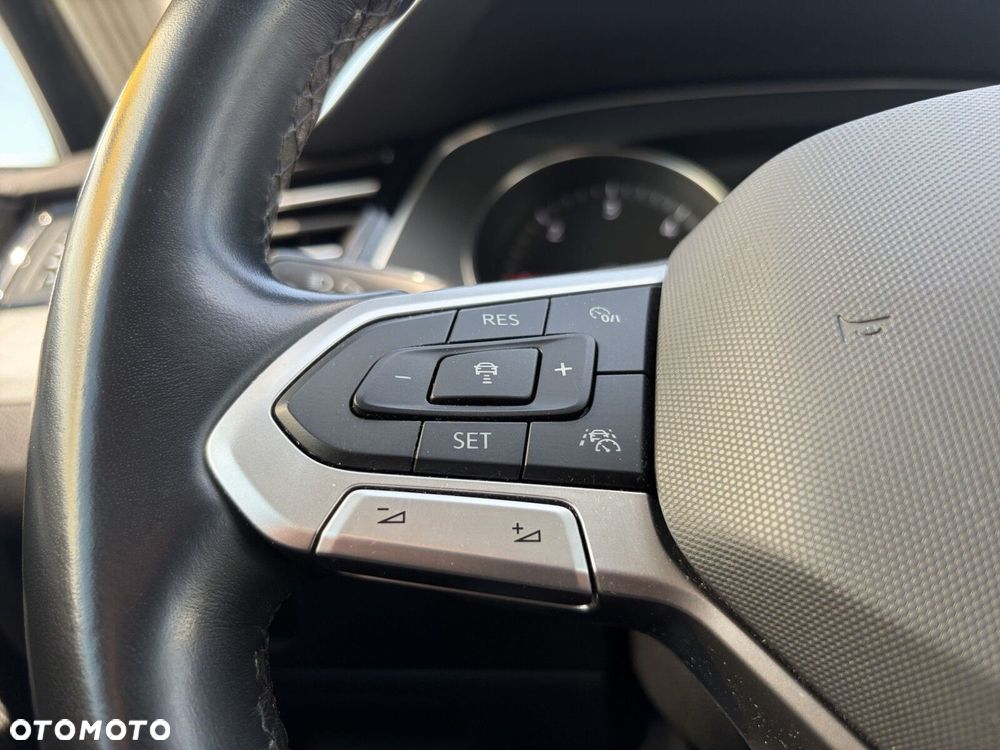 Volkswagen Passat Variant - 17