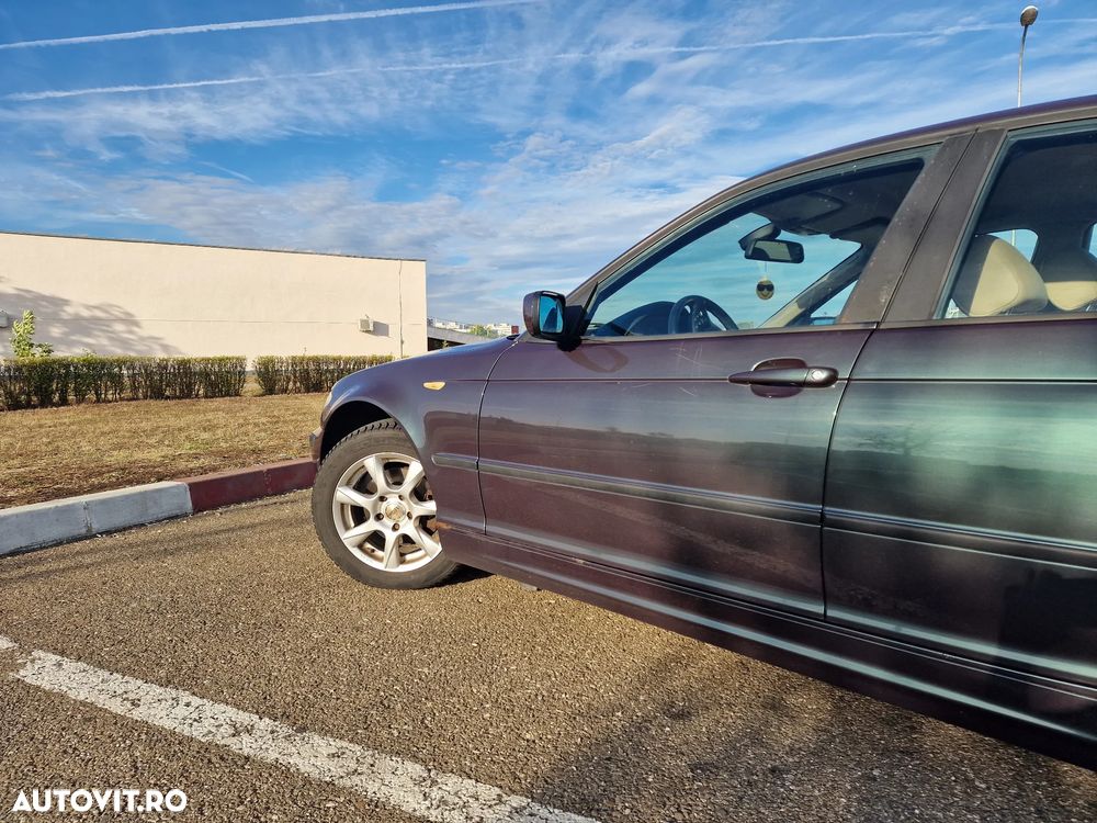 BMW Seria 3 318i - 32
