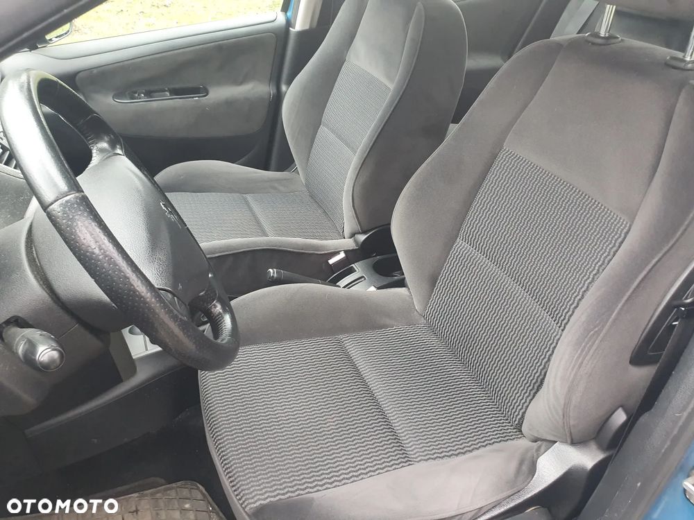 Peugeot 207 HDi FAP 90 (Blue Lion) Tendance - 14