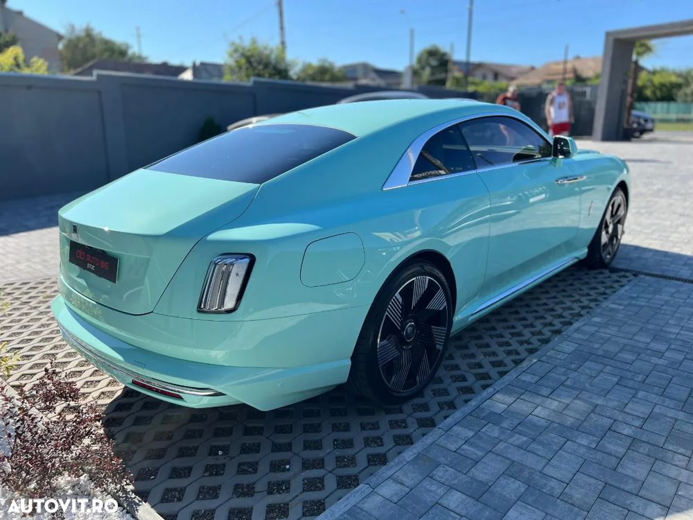 Rolls-Royce Spectre - 6
