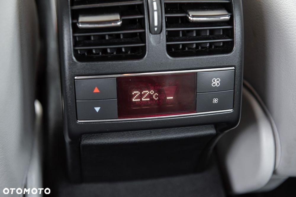 Mercedes-Benz Klasa C 350 CDI DPF 4Matic 7G-TRONIC Avantgarde - 25