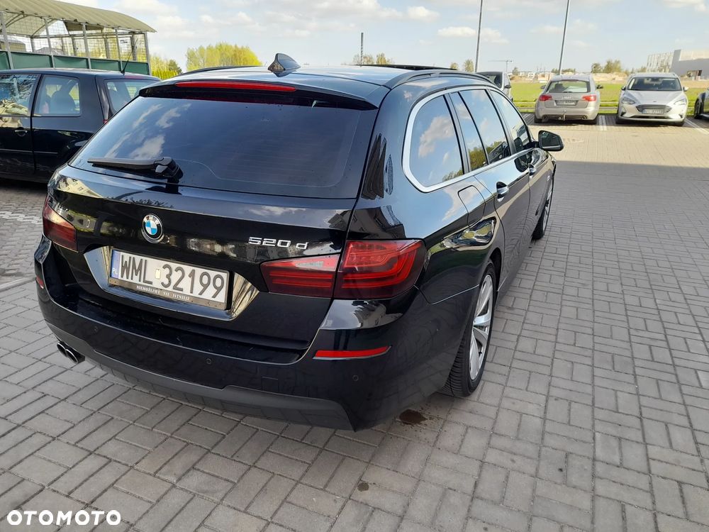 BMW Seria 5 520d Luxury Line - 4
