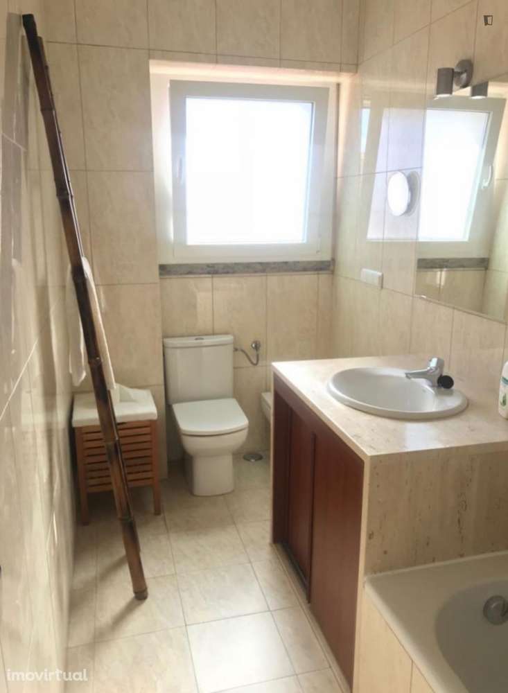 Quarto - localizado em Entrecampos Lisbon - Grande imagem: 3/10