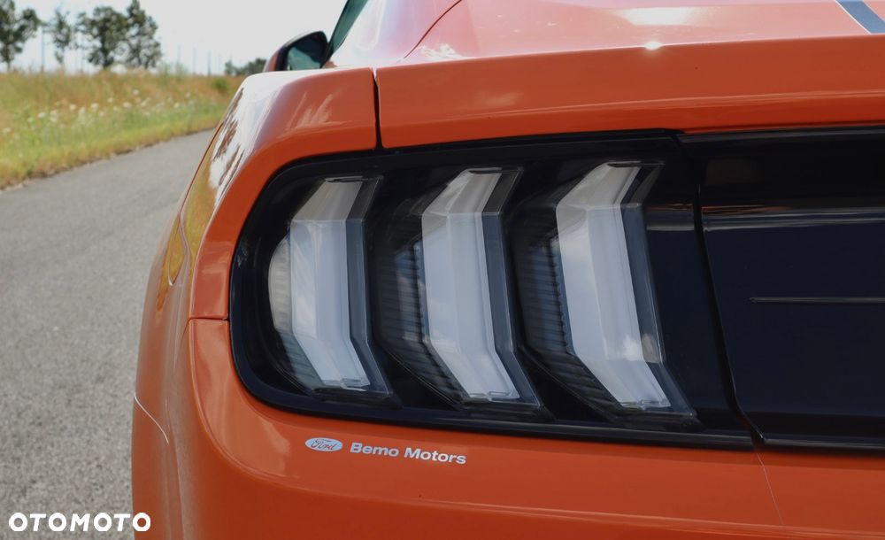 Ford Mustang - 12