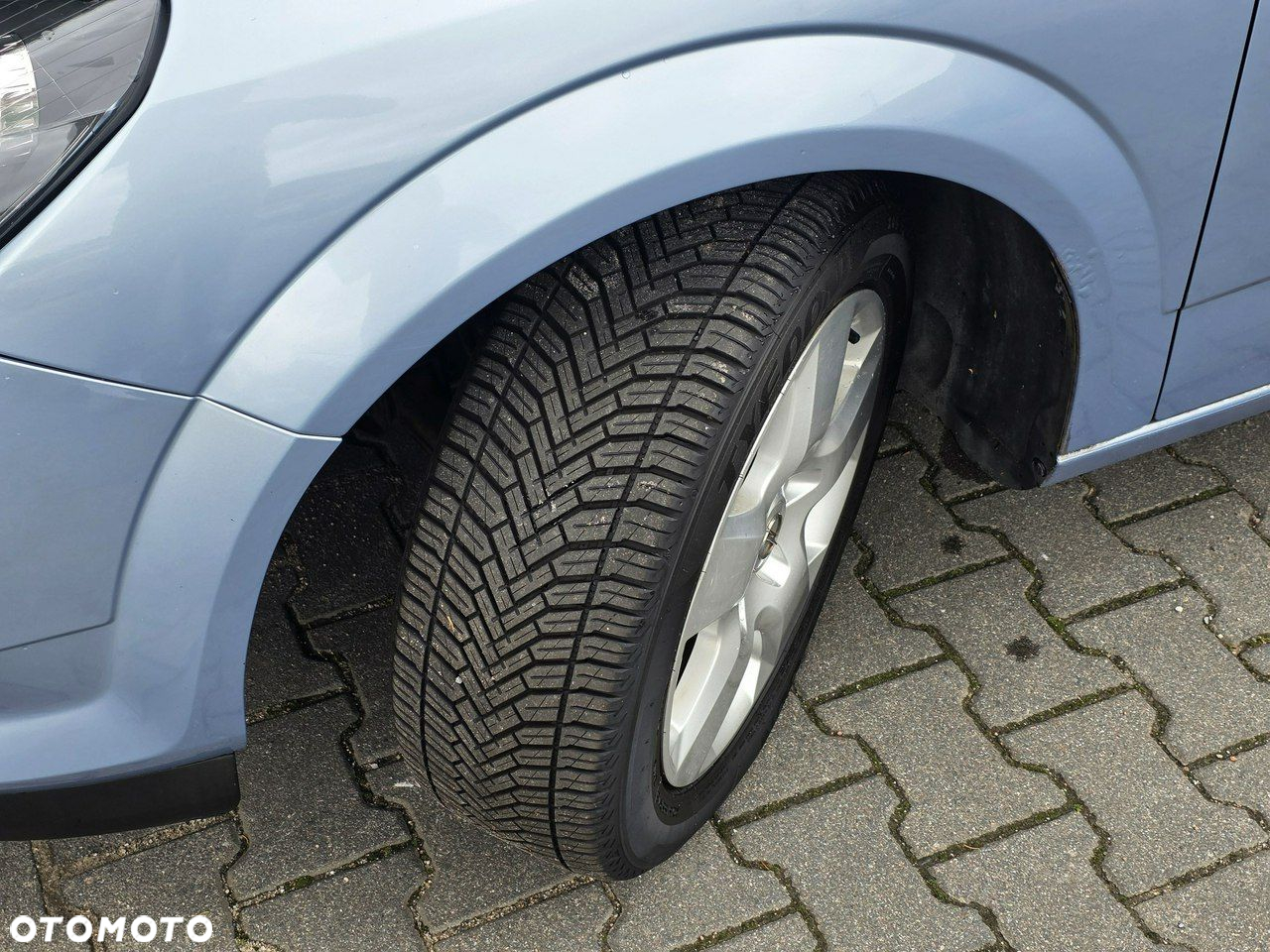 Opel Astra TwinTop 1.6 Enjoy - 22