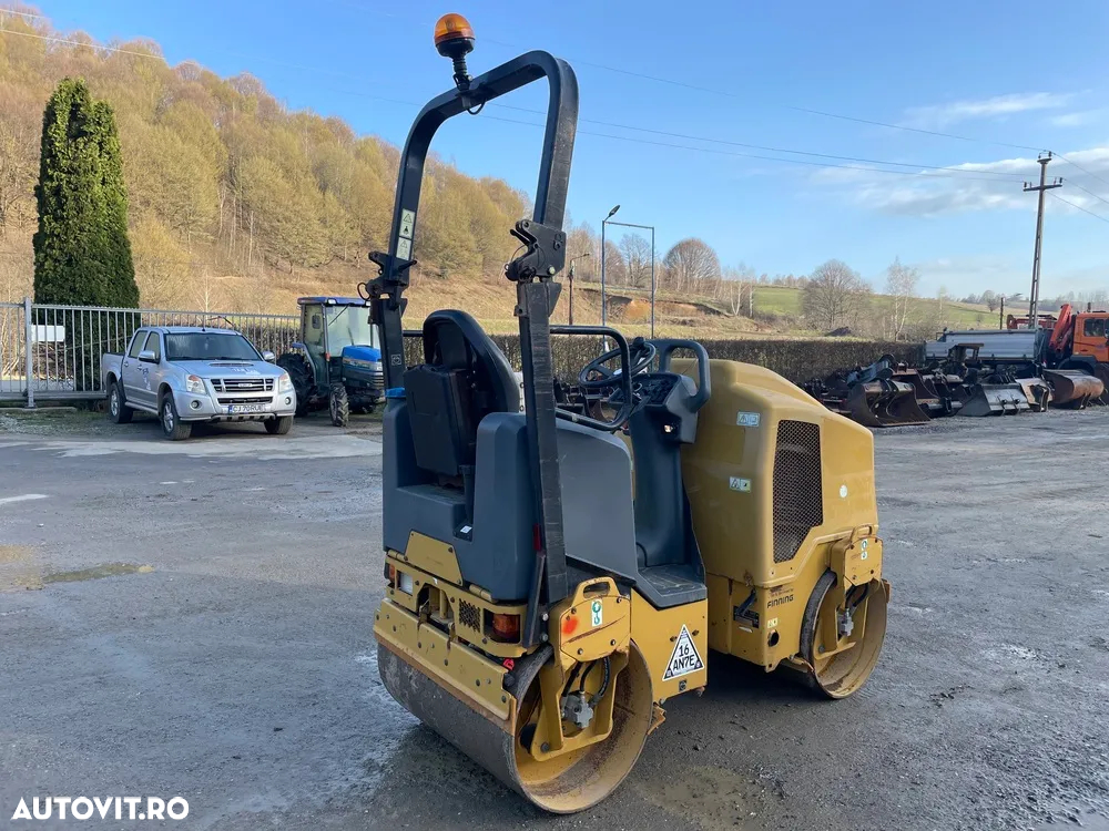 Caterpillar CB14B - 4