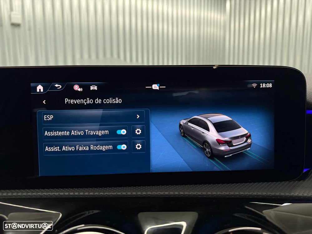 Mercedes-Benz A 200 Limousine AMG Line Aut. - 19