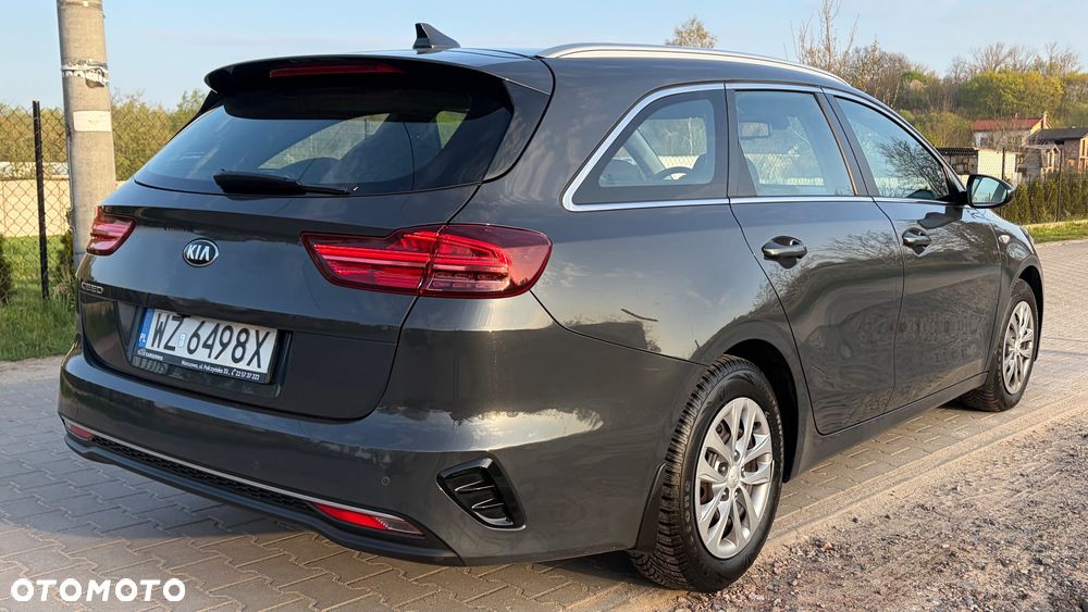 Kia Ceed 1.4 T-GDI L Business Line - 31