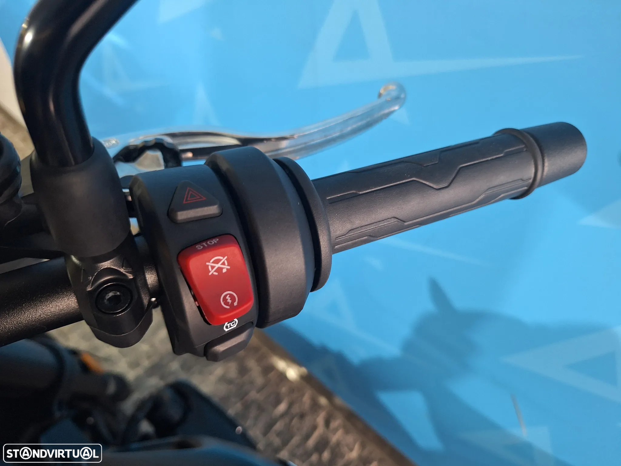 CF Moto 700CL-X Heritage - 9