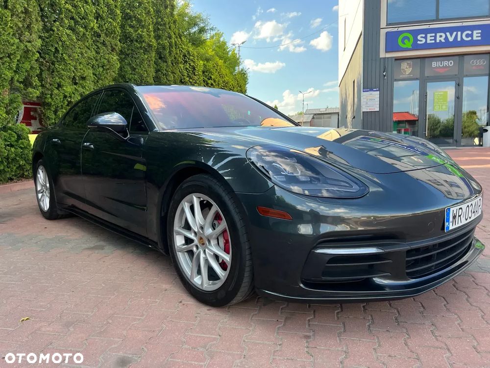 Porsche Panamera 4 - 3