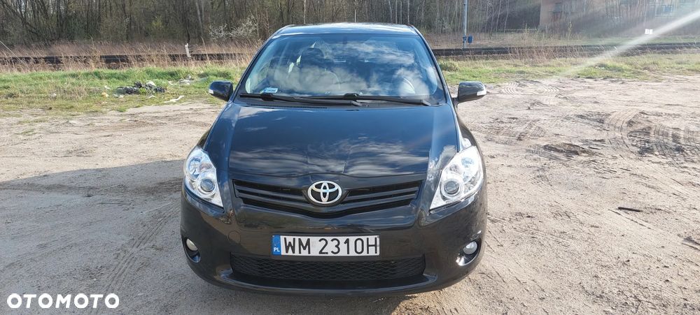 Toyota Auris 1.6 Luna - 1