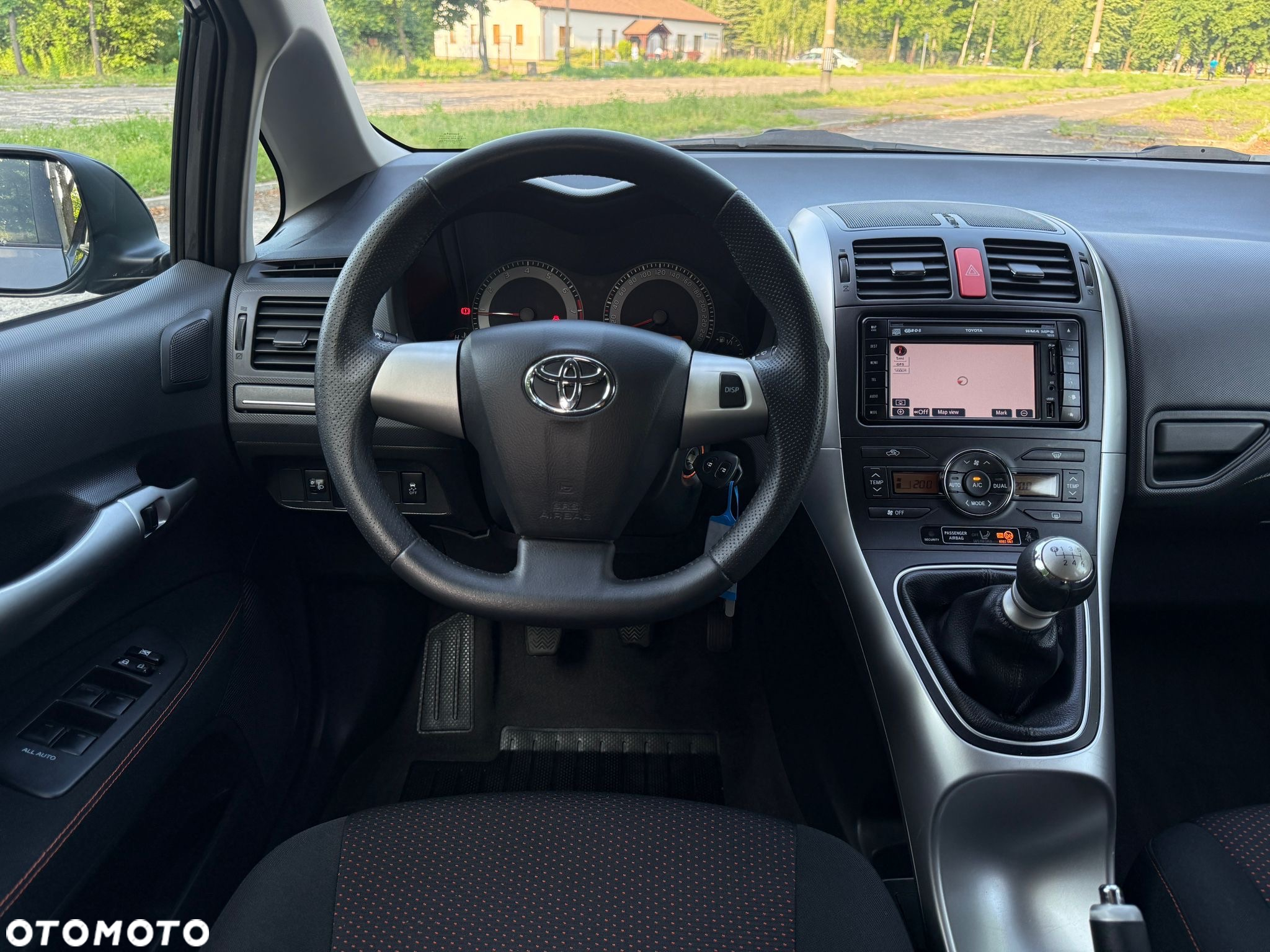 Toyota Auris 1.6 Life+ - 9