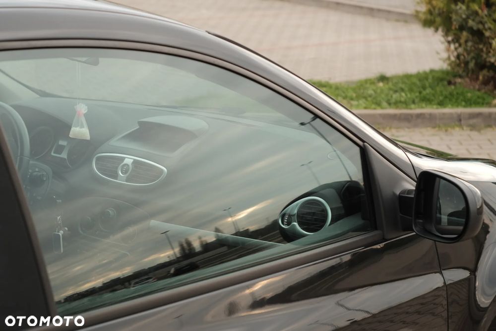 Renault Clio 1.2 16V Expression - 6