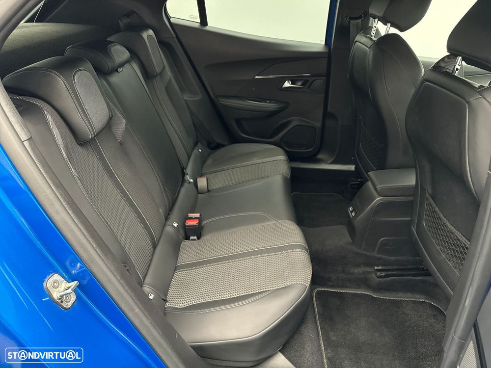 Peugeot 2008 1.2 PureTech GT EAT8 - 14