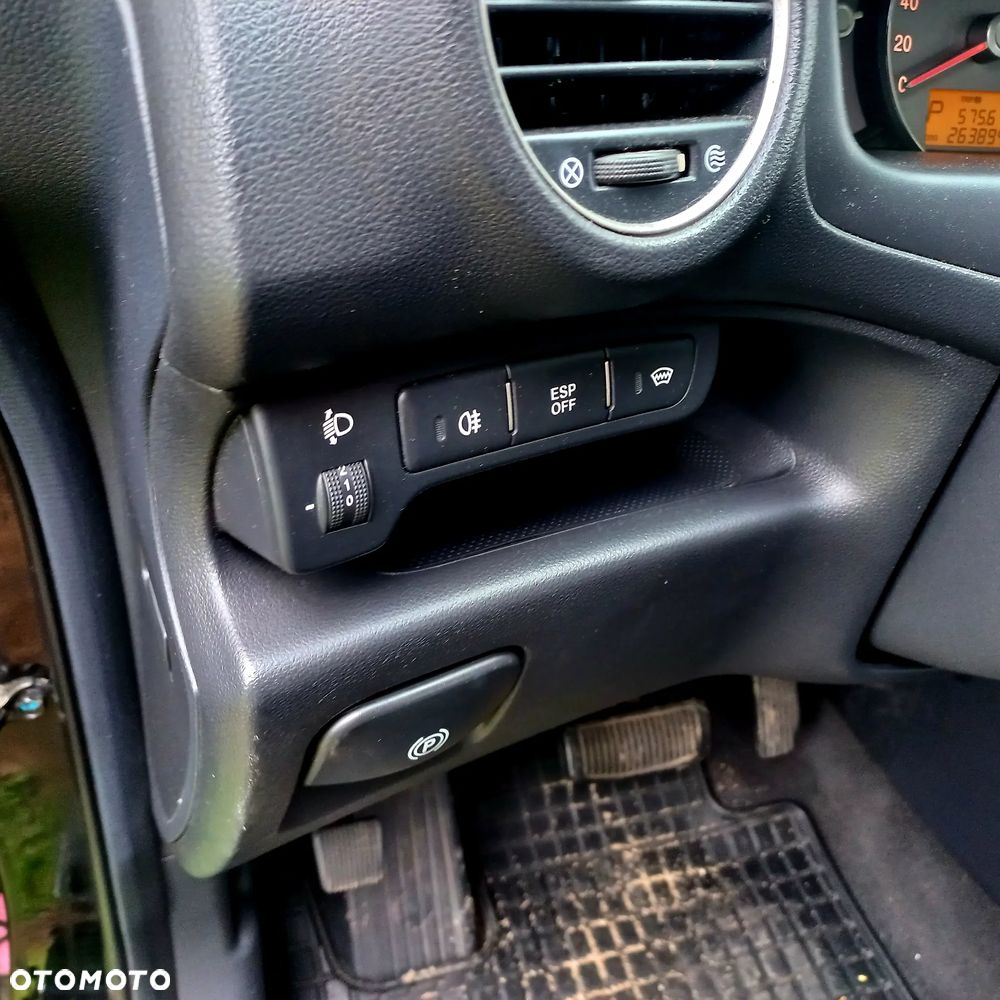 Kia Carens CRDi DPF EX - 11