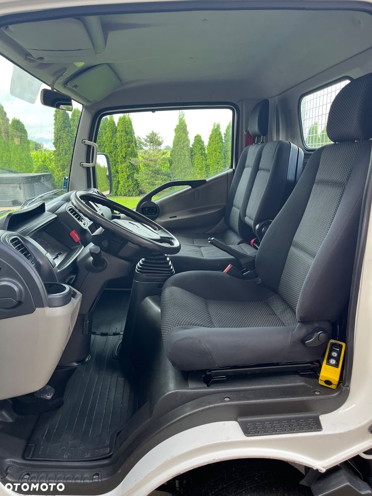 Renault Maxity - 9