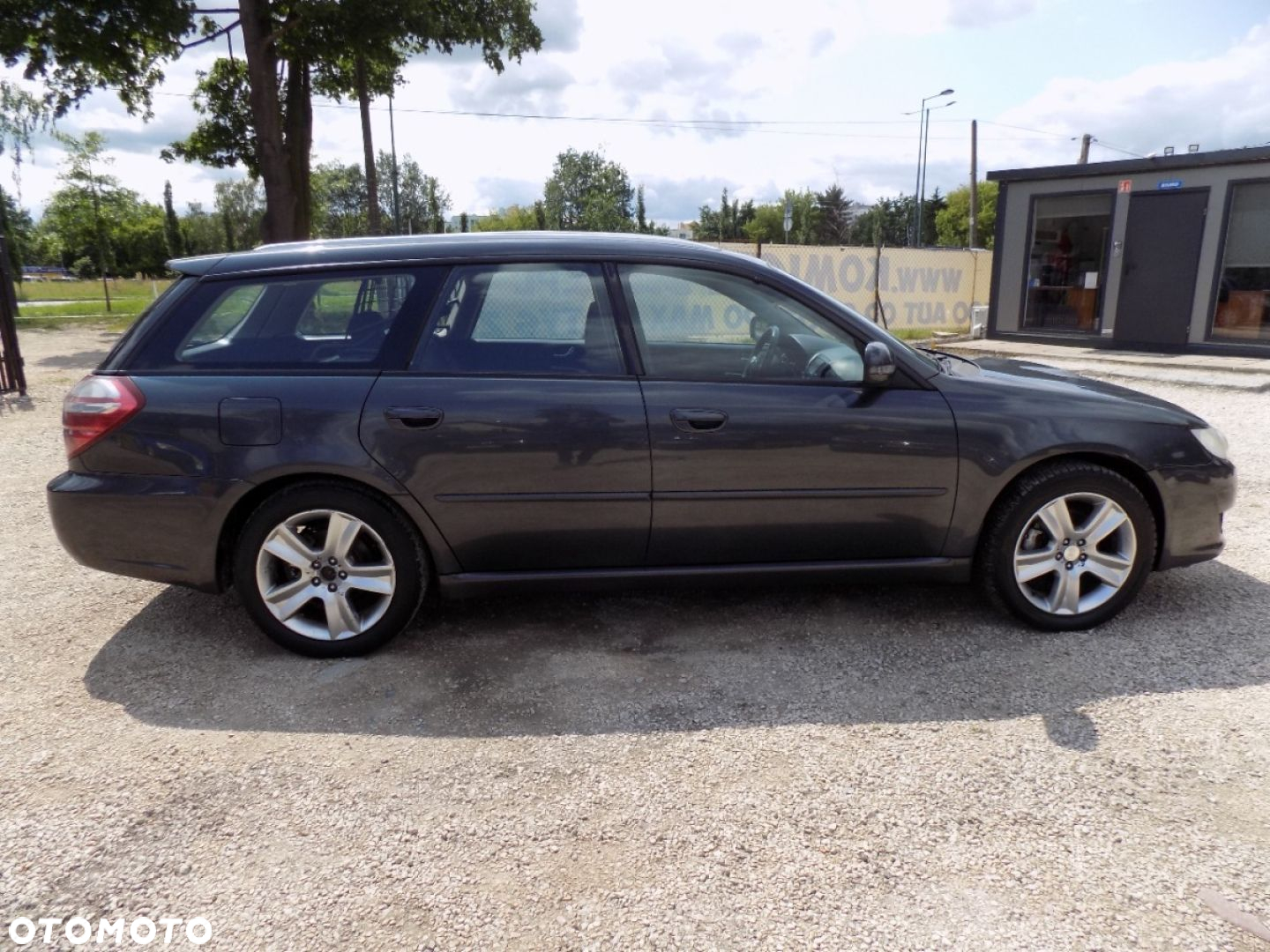 Subaru Legacy - 12
