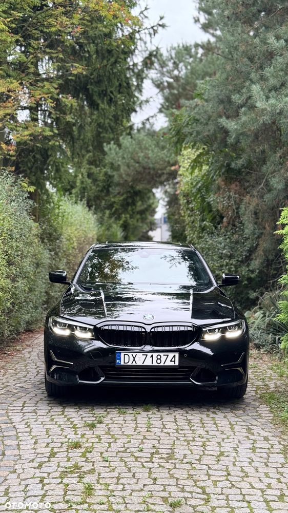 BMW Seria 3 330i xDrive Luxury Line sport - 1
